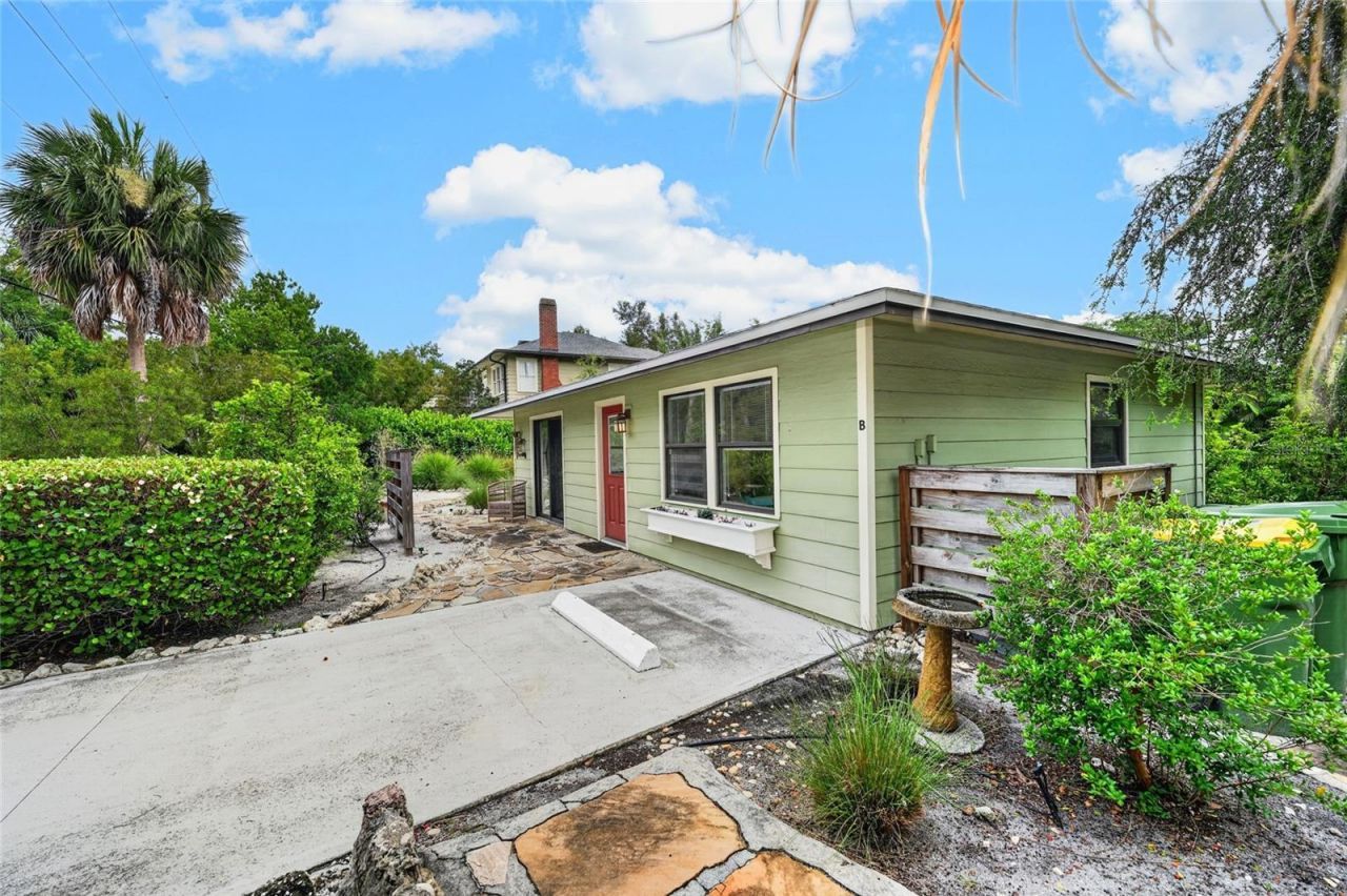 2475 Alameda Avenue, Unit B, Sarasota, FL 34234 Photo