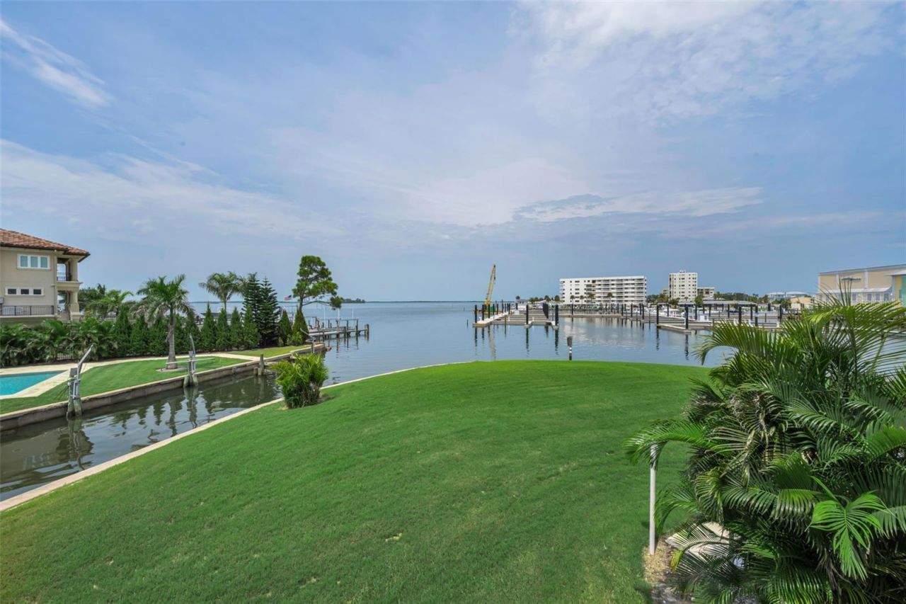433 S Paula Drive , Unit 32, Dunedin, FL 34698 Photo