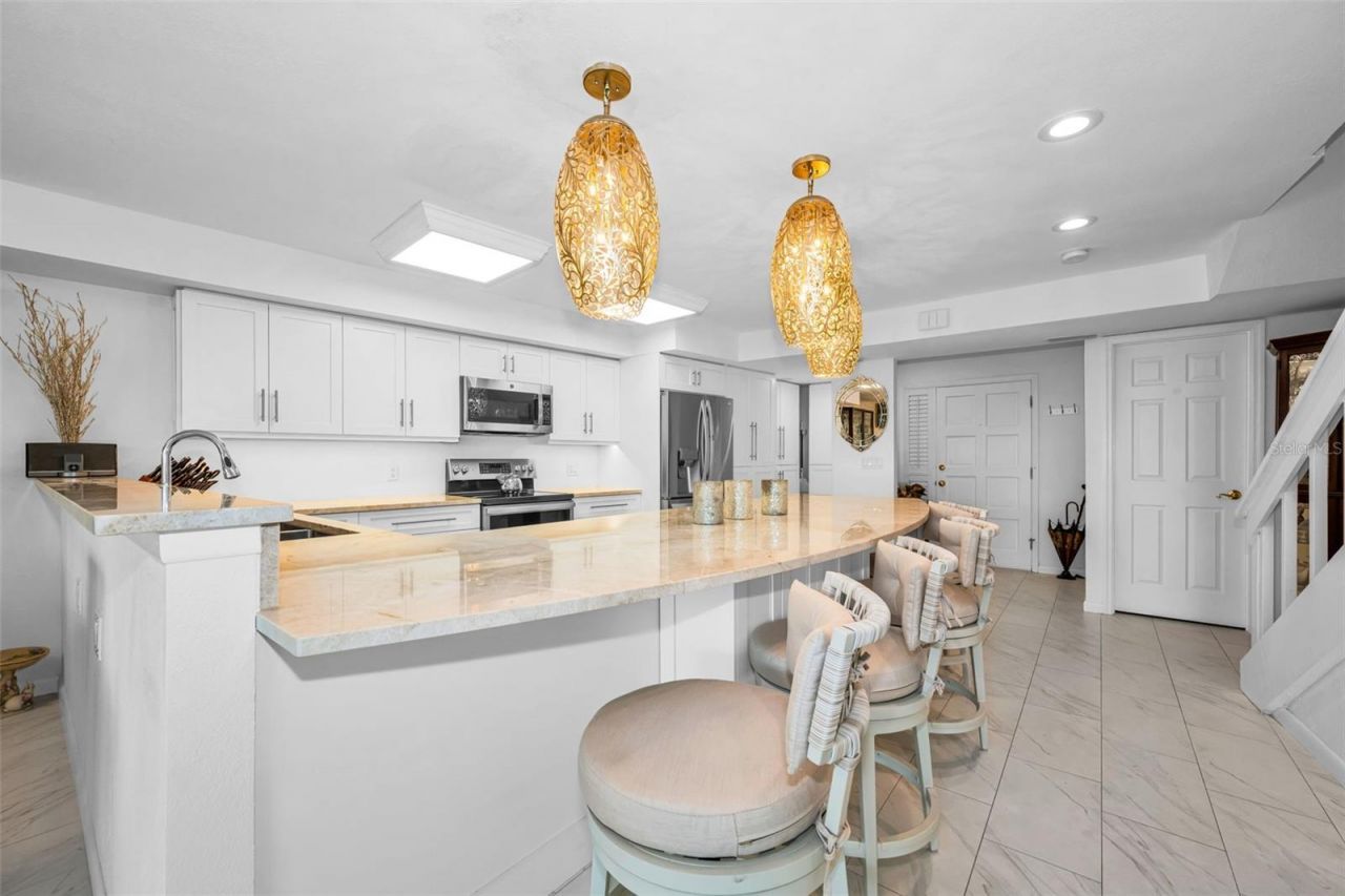 433 S Paula Drive , Unit 32, Dunedin, FL 34698 Photo