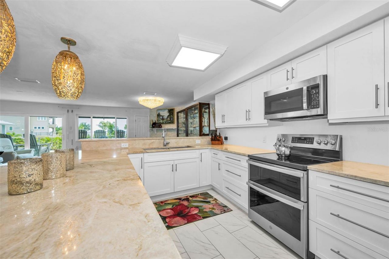 433 S Paula Drive , Unit 32, Dunedin, FL 34698 Photo