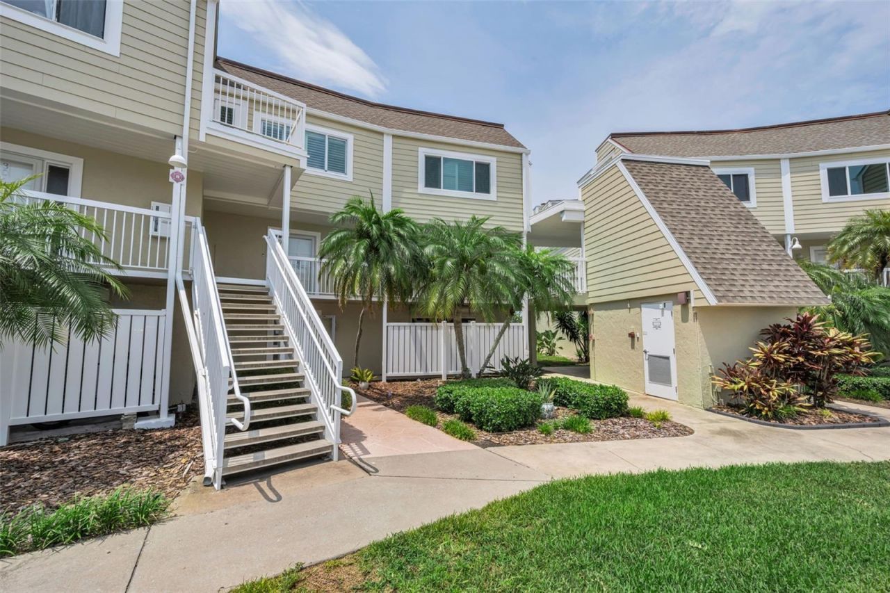433 S Paula Drive , Unit 32, Dunedin, FL 34698 Photo