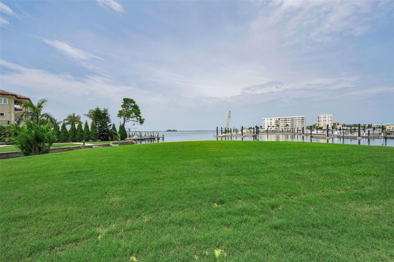 433 S Paula Drive , Unit 32, Dunedin, FL 34698 Photo