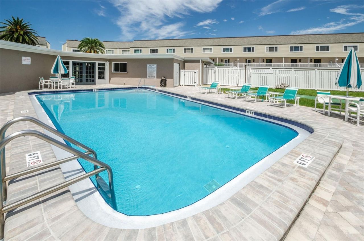 433 S Paula Drive , Unit 32, Dunedin, FL 34698 Photo
