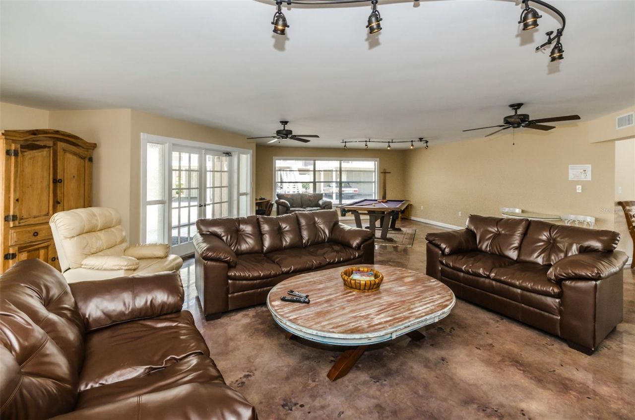 433 S Paula Drive , Unit 32, Dunedin, FL 34698 Photo
