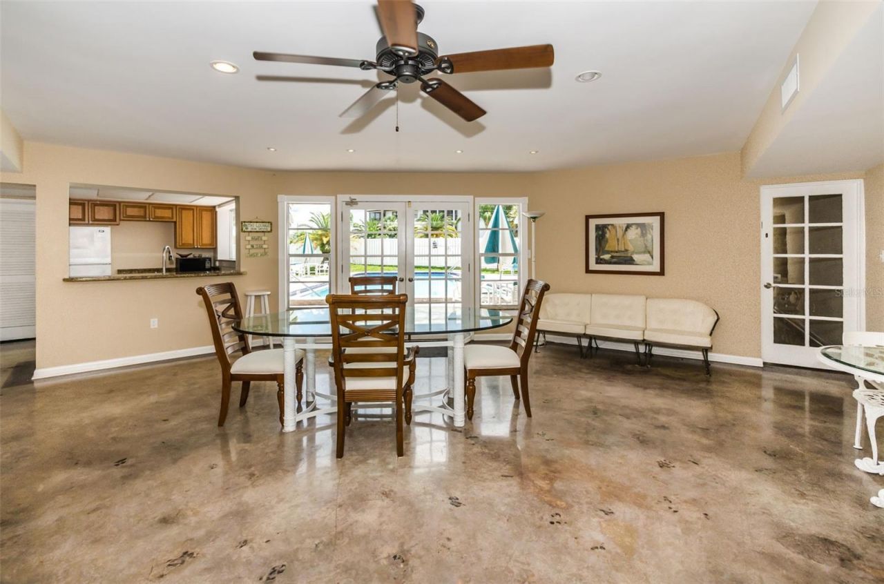 433 S Paula Drive , Unit 32, Dunedin, FL 34698 Photo