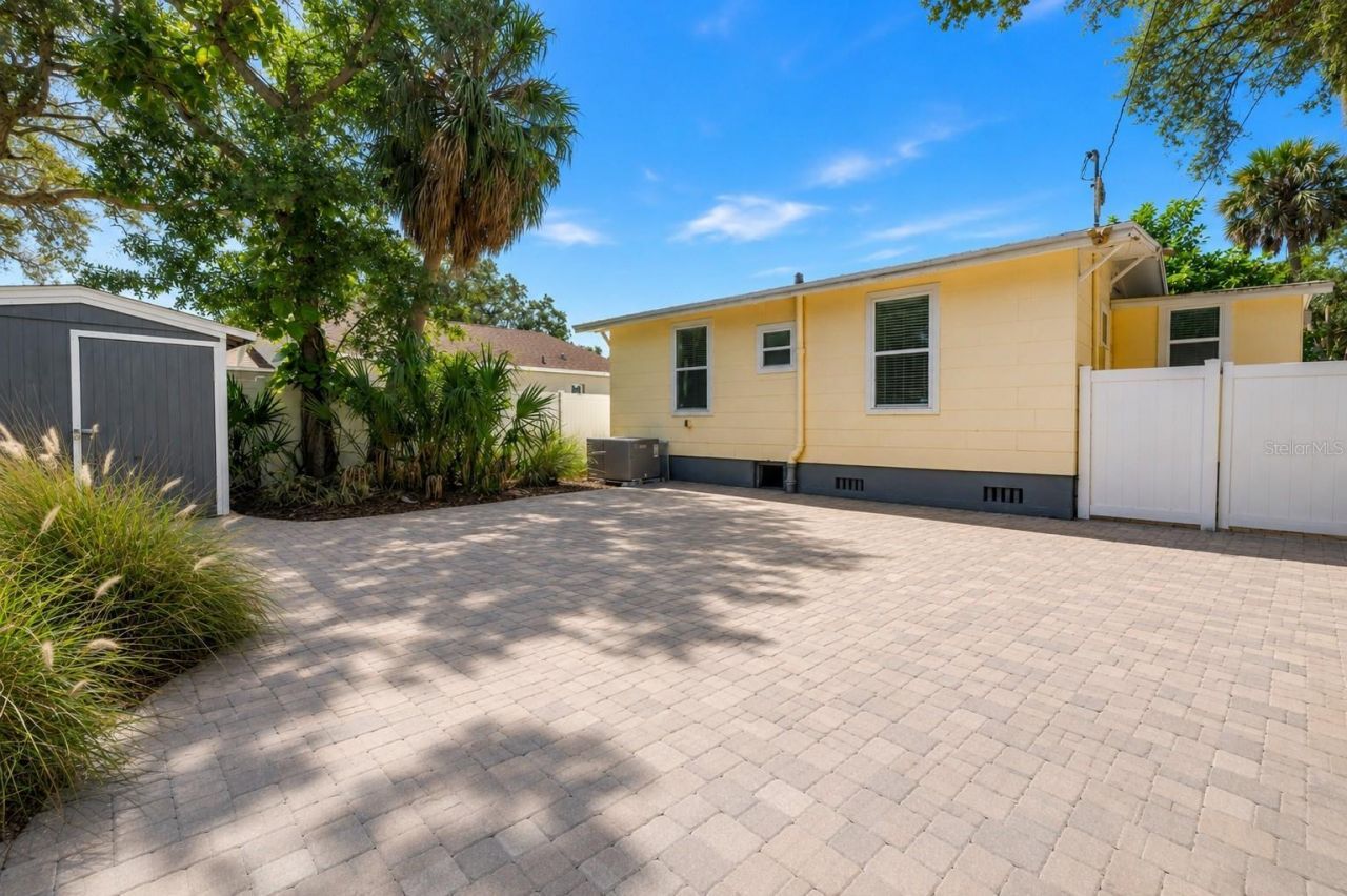 109 20th Avenue S, Saint Petersburg, FL 33705 Photo