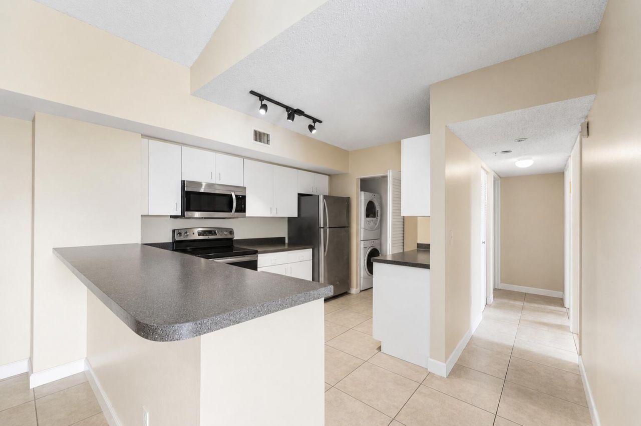 2620 S University Drive, Unit 308, Davie, FL 33328 Photo
