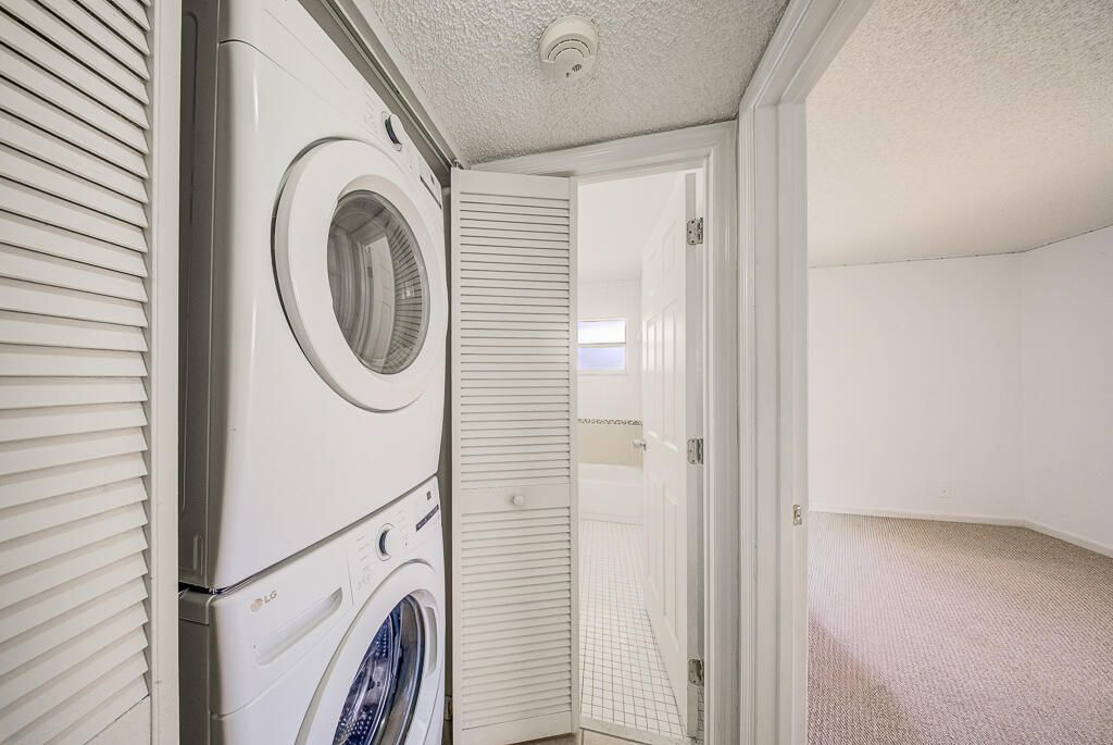 546 Covered Bridge Boulevard, Unit A, Lake Worth, FL 33467 Photo