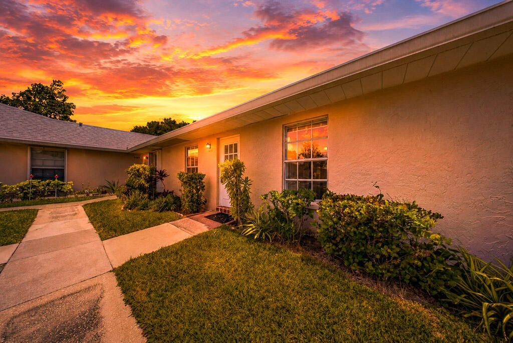 546 Covered Bridge Boulevard, Unit A, Lake Worth, FL 33467 Photo