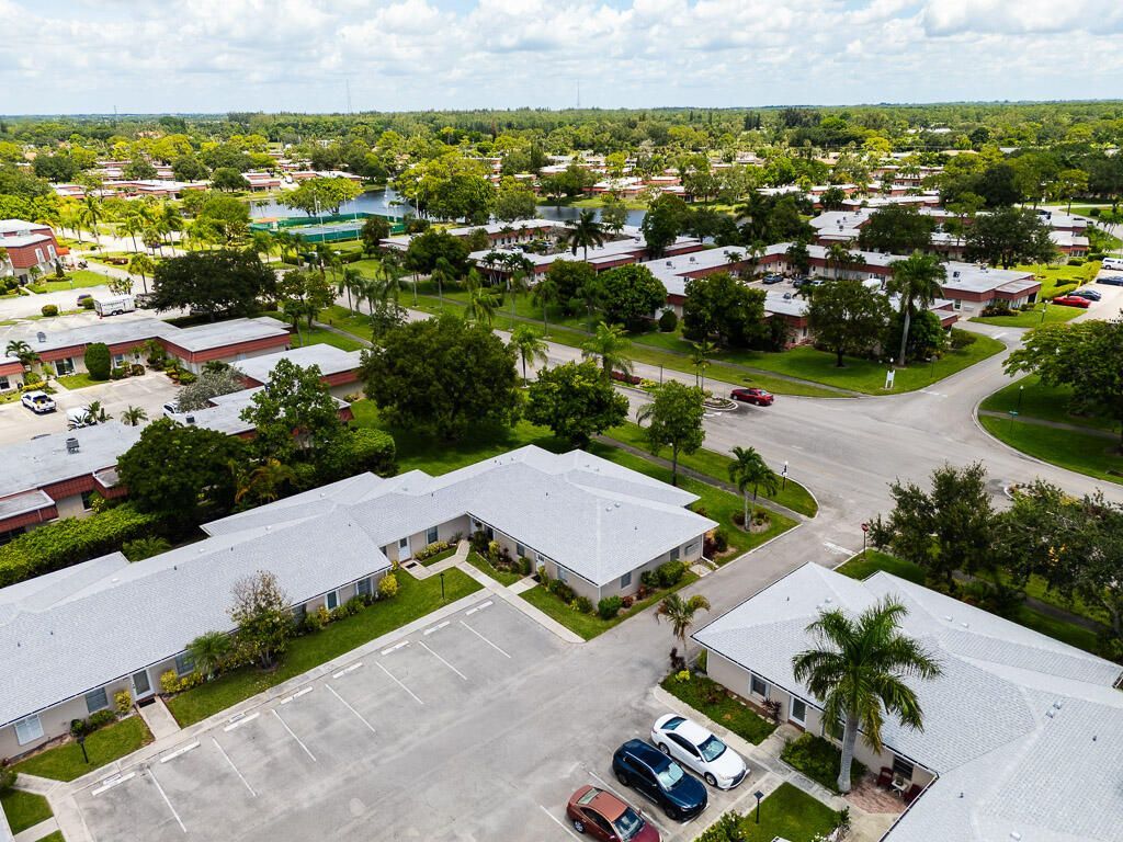 546 Covered Bridge Boulevard, Unit A, Lake Worth, FL 33467 Photo
