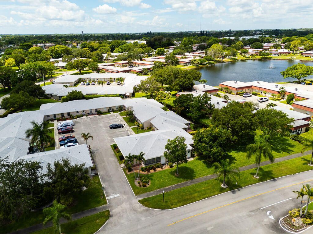 546 Covered Bridge Boulevard, Unit A, Lake Worth, FL 33467 Photo