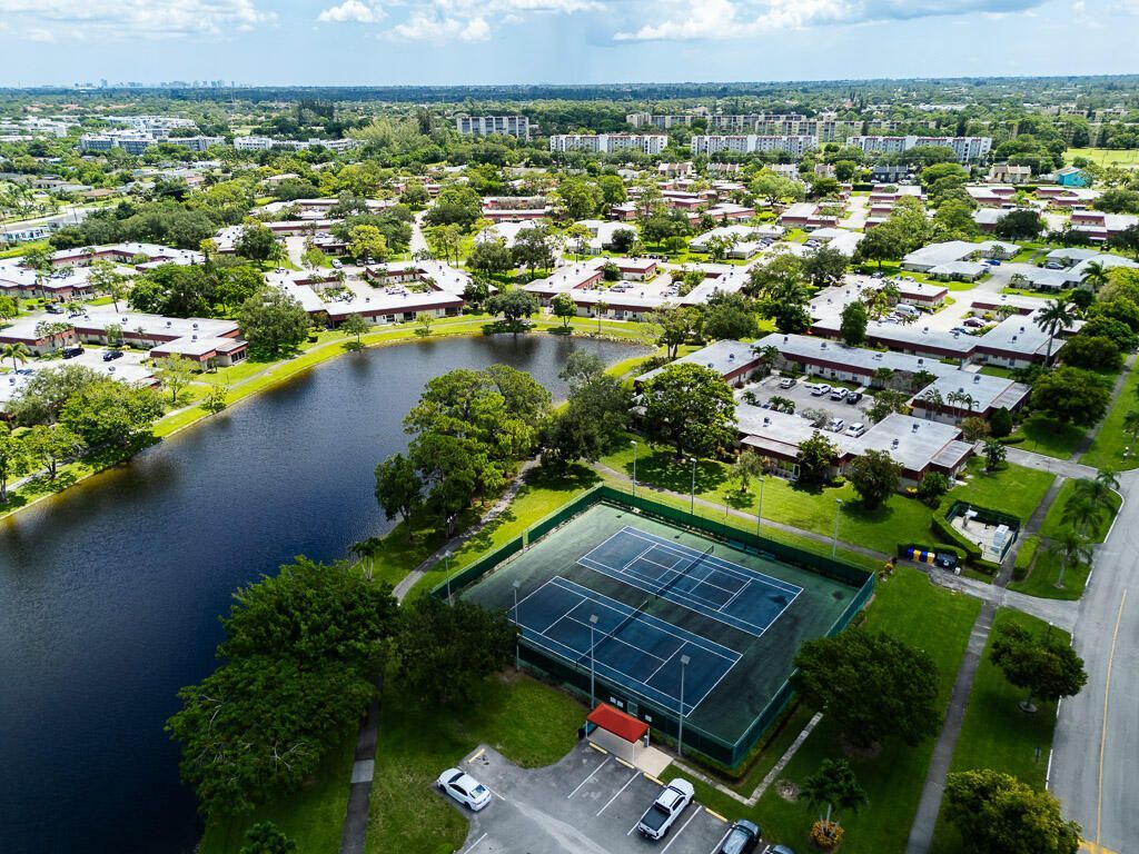 546 Covered Bridge Boulevard, Unit A, Lake Worth, FL 33467 Photo