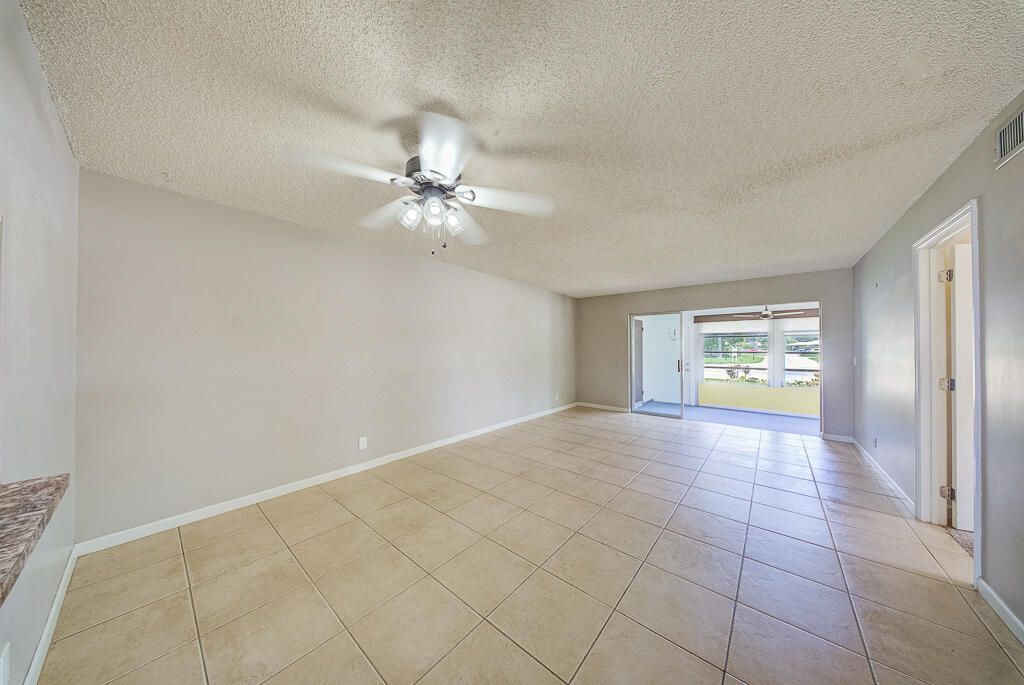 546 Covered Bridge Boulevard, Unit A, Lake Worth, FL 33467 Photo