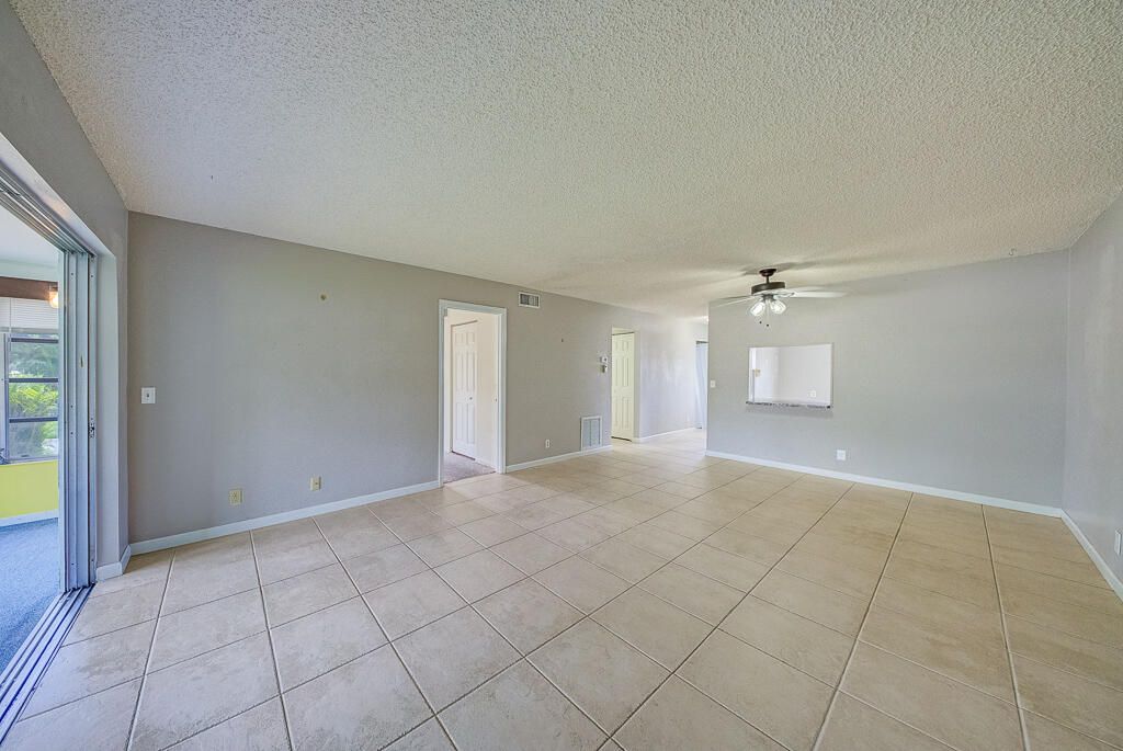 546 Covered Bridge Boulevard, Unit A, Lake Worth, FL 33467 Photo