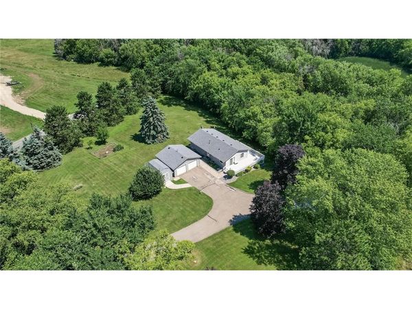 843 Yellowstone Trail, Hudson, WI 54016