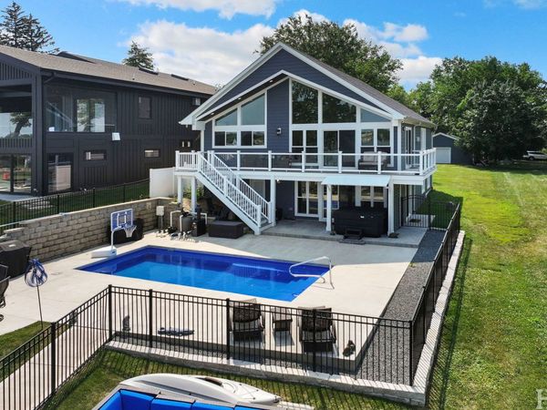 42813 N Woodbine Avenue , Antioch, IL 60002