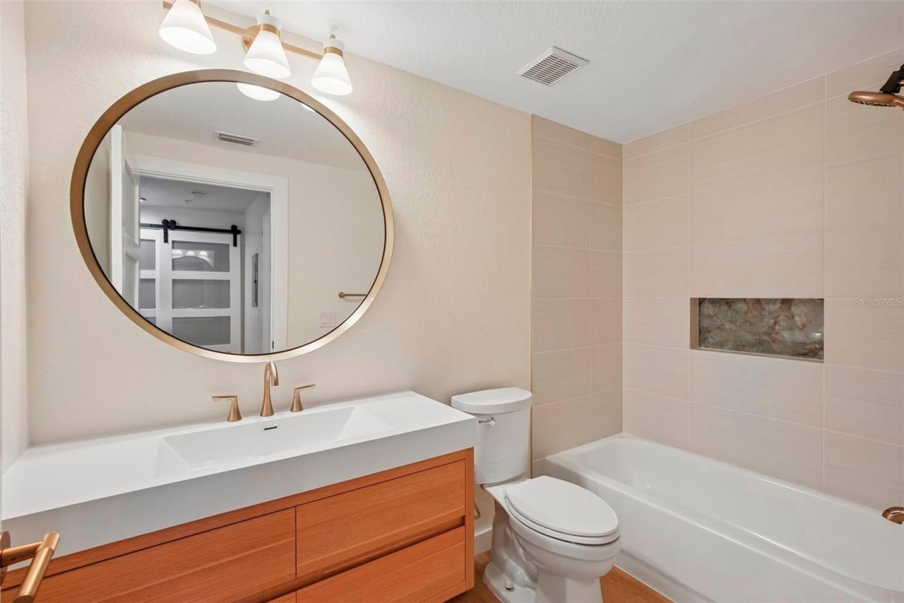 5174 Northridge Road, Unit 104, Sarasota, FL 34238 Photo