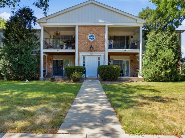 967 Golf Course Road , Unit 2, Crystal Lake, IL 60014