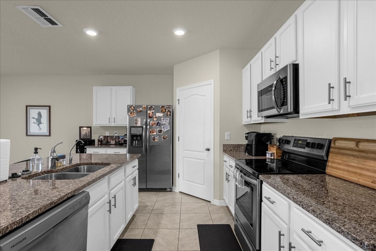 285 Summershore Drive, Auburndale, FL 33823 Photo