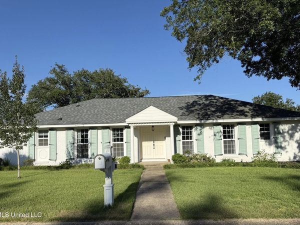 350 Southern Circle, Gulfport, MS 39507