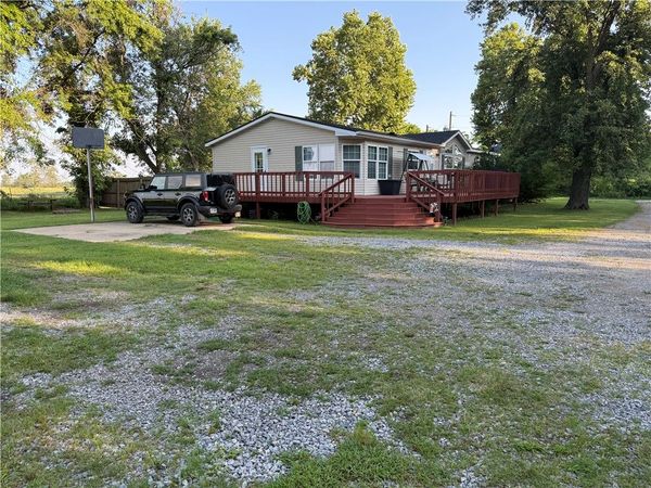 23991 Floyd Moore Road , Gentry, AR 72734