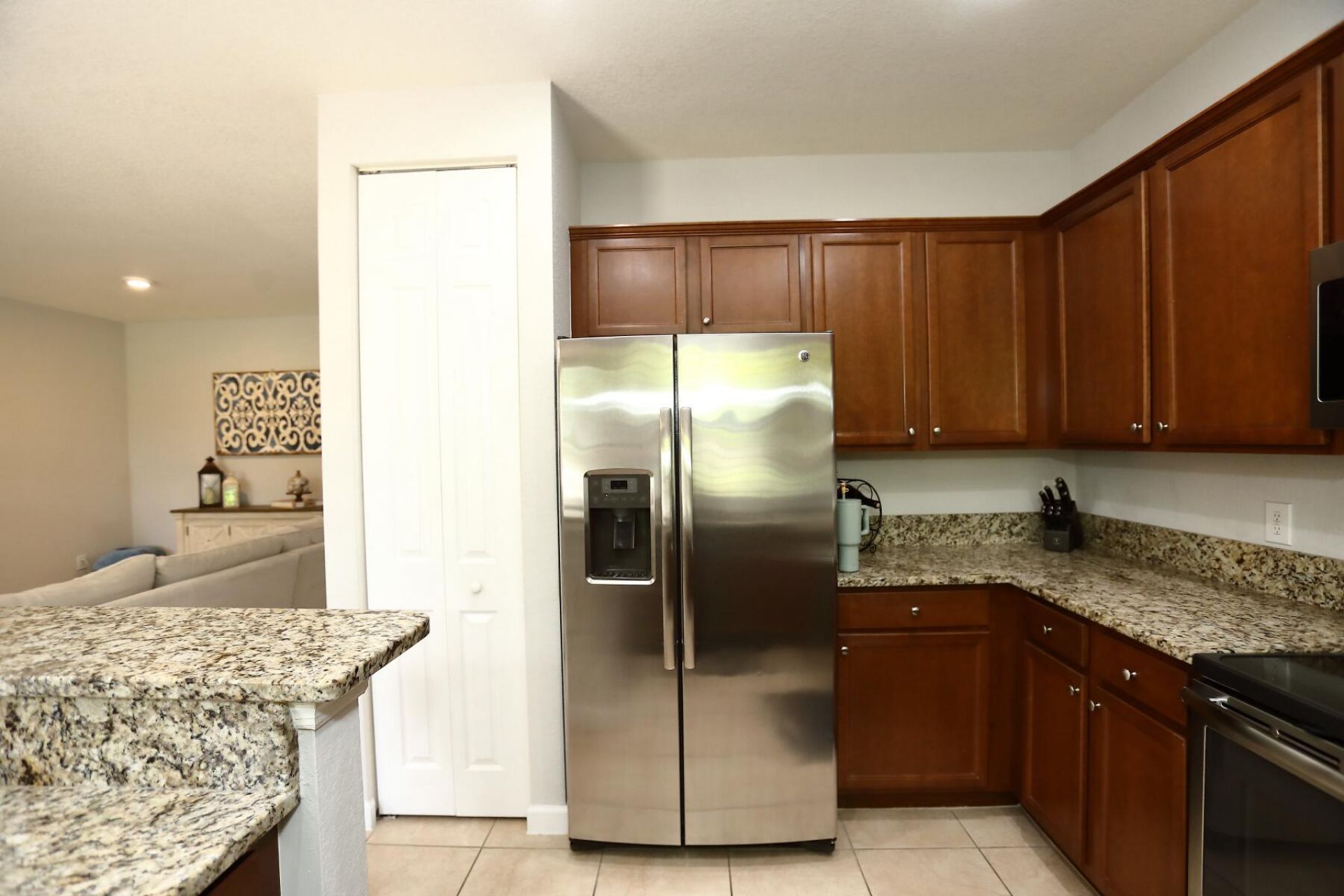 807 E Village Circle, Davie, FL 33325 Photo