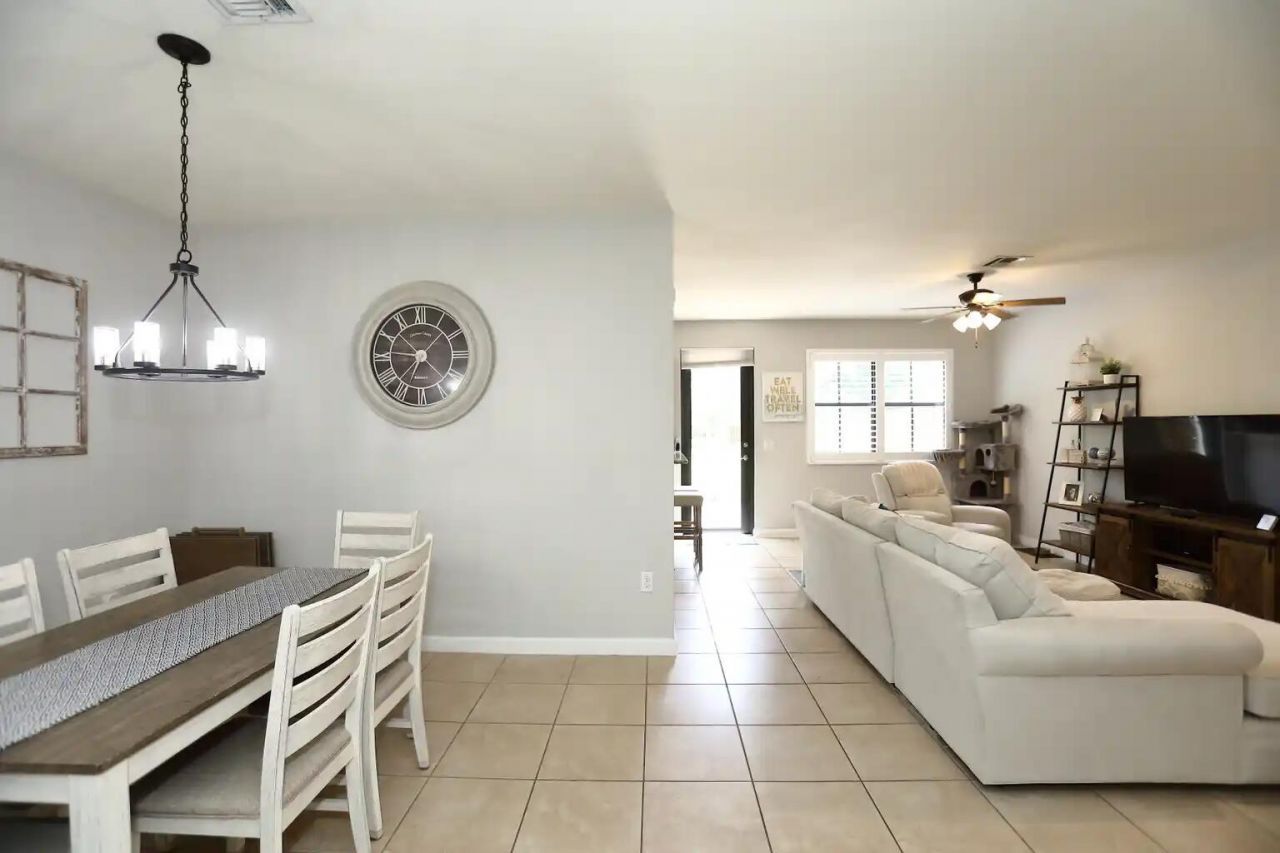 807 E Village Circle, Davie, FL 33325 Photo