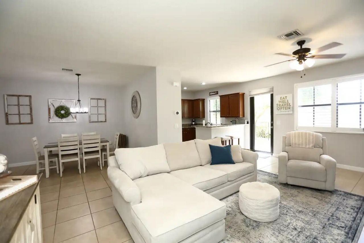807 E Village Circle, Davie, FL 33325 Photo