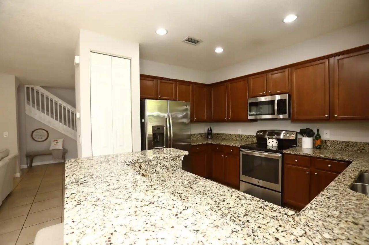 807 E Village Circle, Davie, FL 33325 Photo