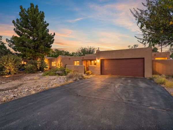 312 N Horton Lane NW, Albuquerque, NM 87114