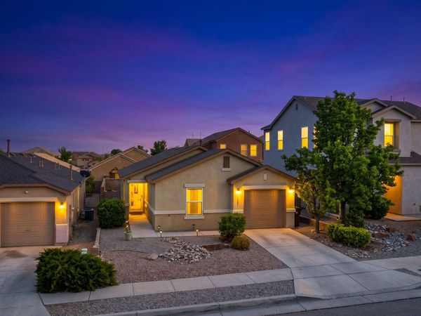 10832 Gentry Lane SW, Albuquerque, NM 87121