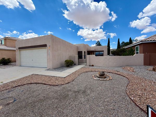 10305 Arroyo Crest Drive NW, Albuquerque, NM 87114