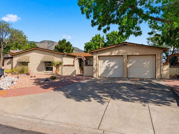 11900 El Solindo Avenue NE, Albuquerque, NM 87111