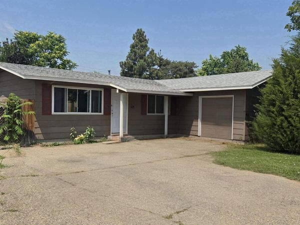 45 S Westwood St, Nampa, ID 83651