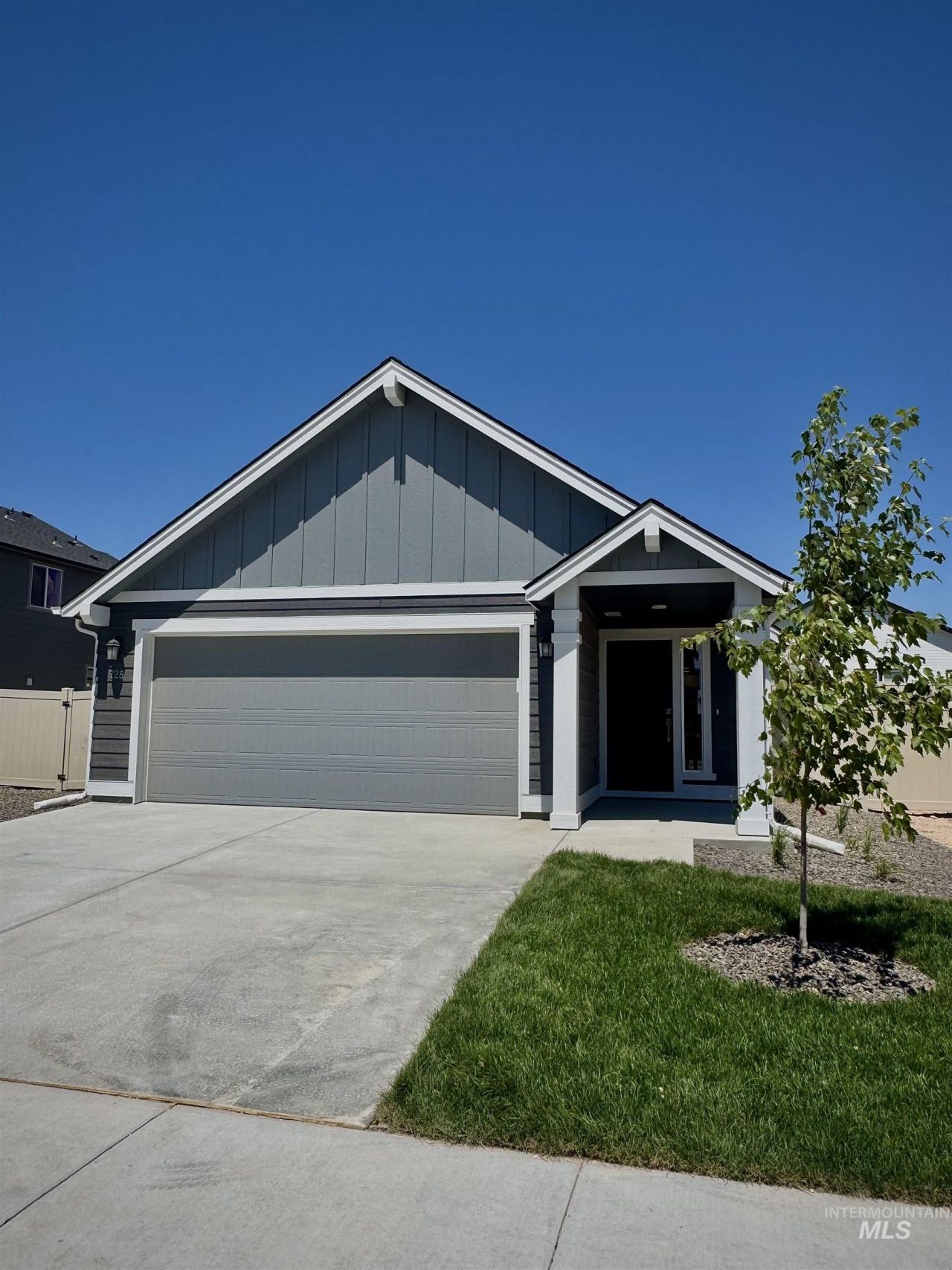 640 SW Mendenhall St, Unit 13/1, Mountain Home, ID 83647 Main Photo