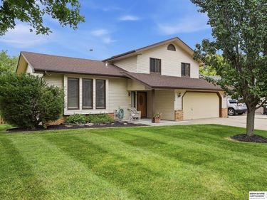 12826 Crown Point Avenue, Omaha, NE 68164