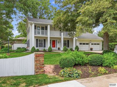 13905 Poppleton Circle, Omaha, NE 68144