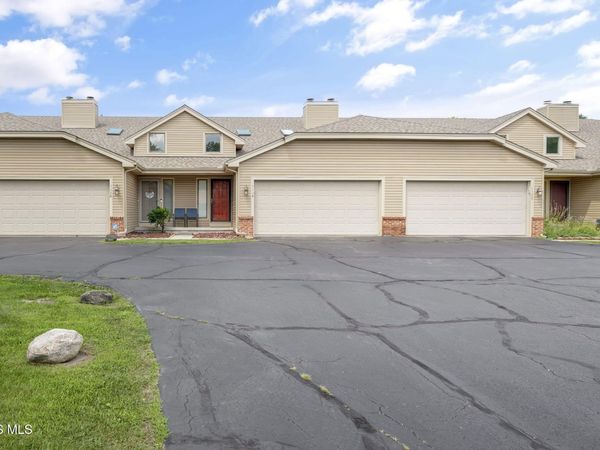 1118 Bernath Parkway, Toledo, OH 43615