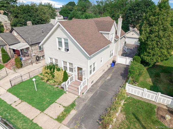 25 Edwards, Valley Stream, NY 11580