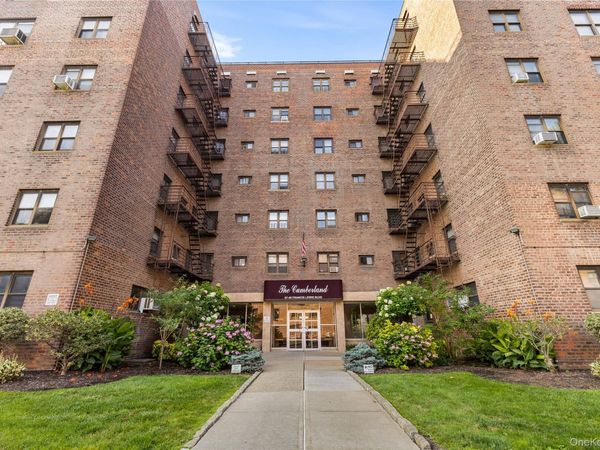 87-40 Francis Lewis Boulevard , Unit 42B, Queens Village, NY 11427
