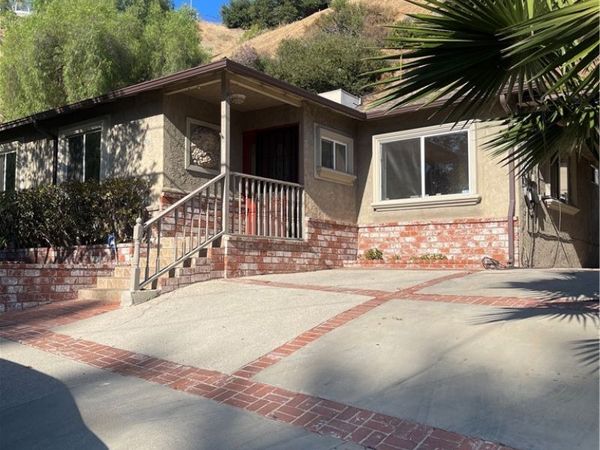10400 Flowerdale Court, Los Angeles, CA 91352