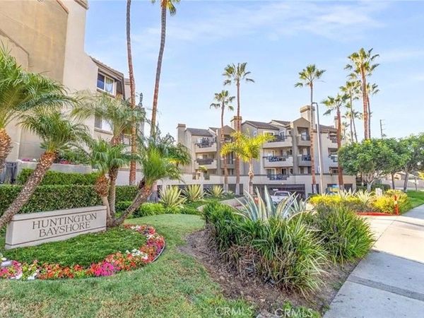 430 Lake Street, Huntington Beach, CA 92648