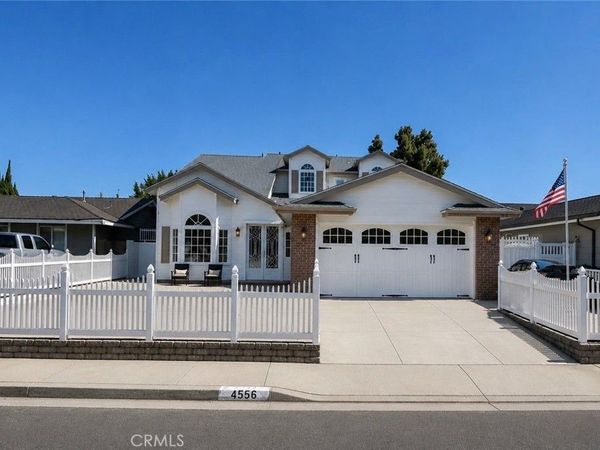 4556 Guava, Seal Beach, CA 90740