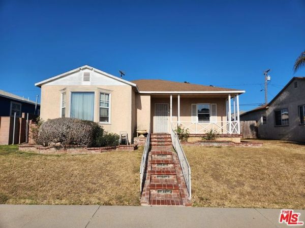 11016 S Manhattan Place, Los Angeles, CA 90047