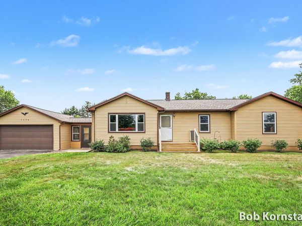 1174 52nd Street SW, Wyoming, MI 49509