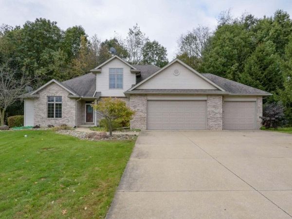 91 Country Hills, Marshall, MI 49068