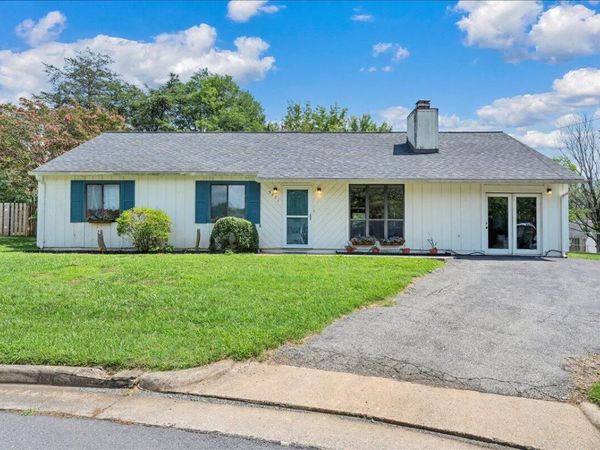5421 Apple Blossom LN , Roanoke, VA 24018