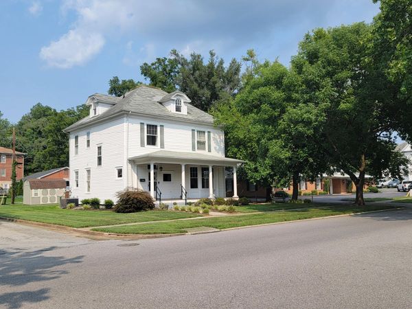 501 Roanoke BLVD, Salem, VA 24153
