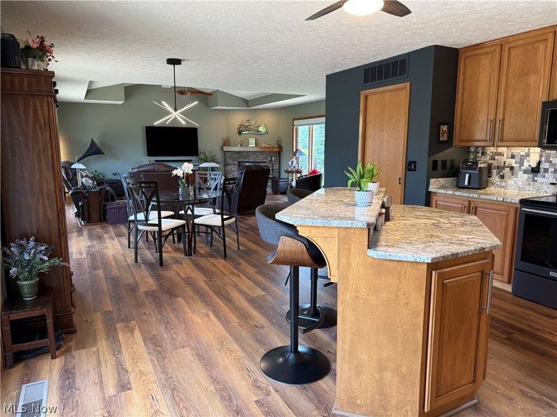 33065 Cobblestone Circle, North Ridgeville, OH 44039 Photo 17