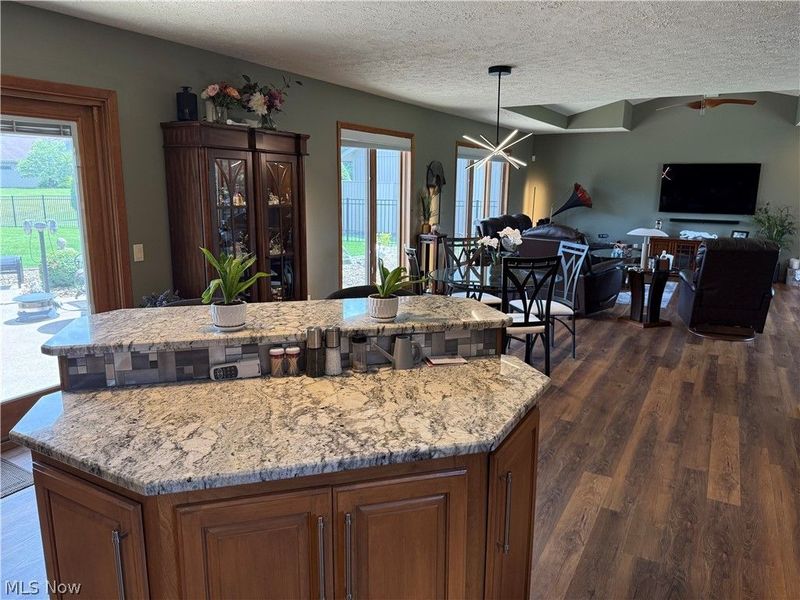 33065 Cobblestone Circle , North Ridgeville, OH 44039 Photo 18